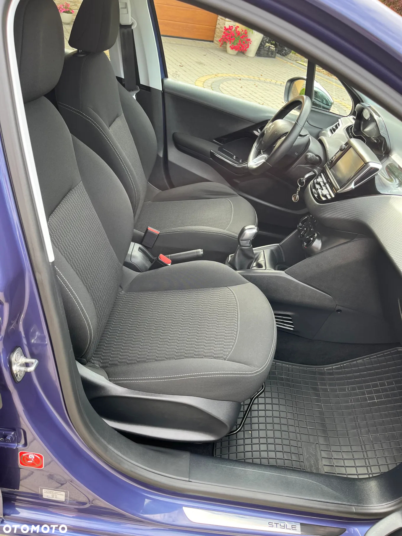Peugeot 208 1.6 BlueHDi Active - 8