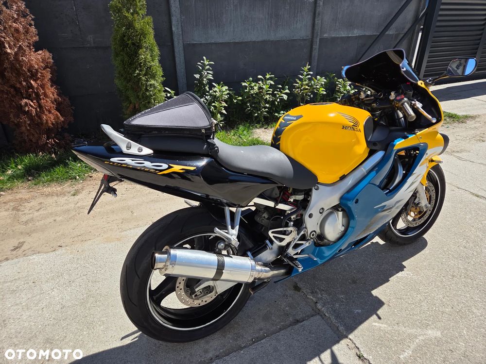 Honda CBR - 3