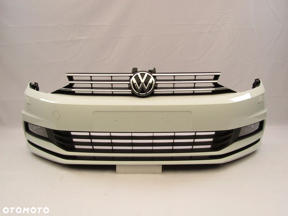Zderzak przedni VW Touran 15 - 24 Sprysk. Lakier LC9A - 7
