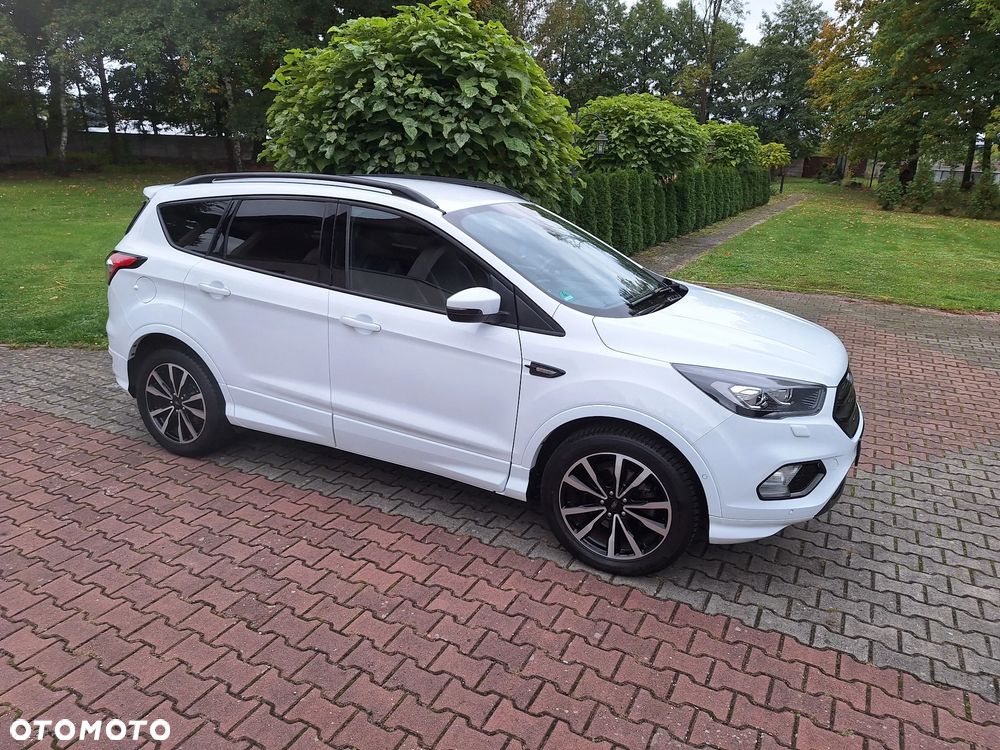 Ford Kuga 1.5 EcoBoost 2x4 ST-Line - 1