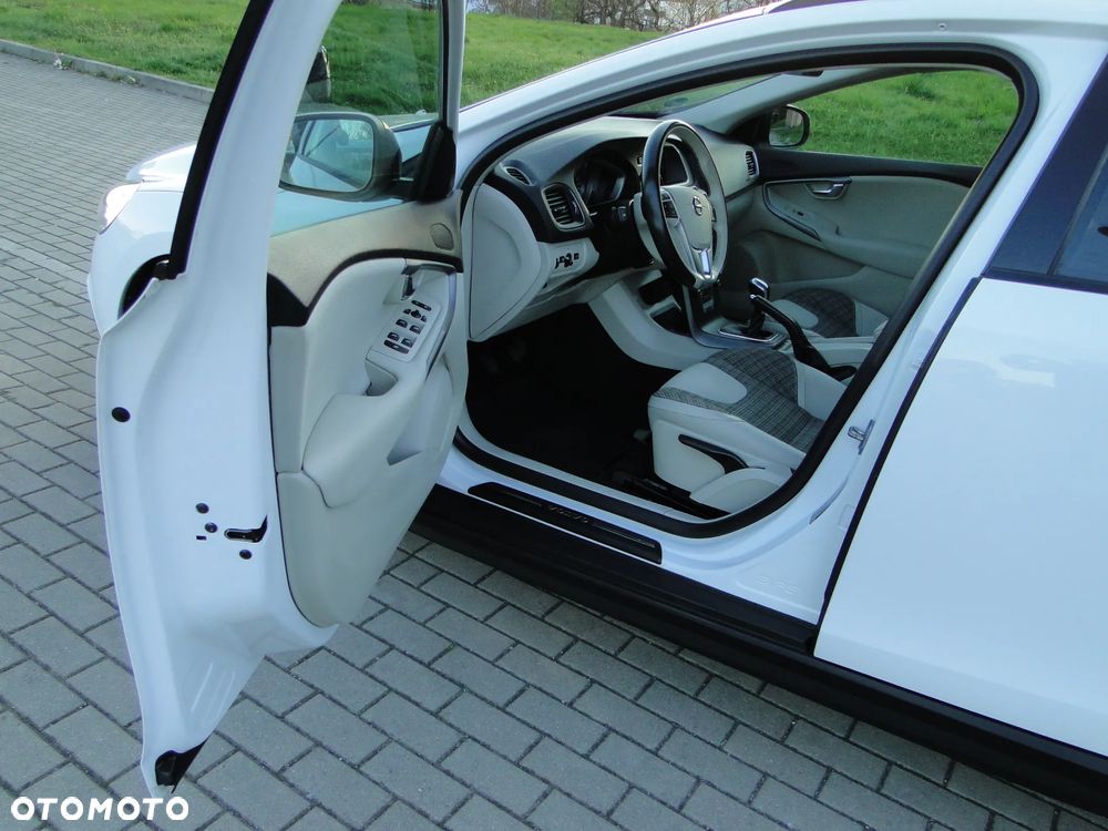 Volvo V40 Cross Country D3 Ocean Race - 13