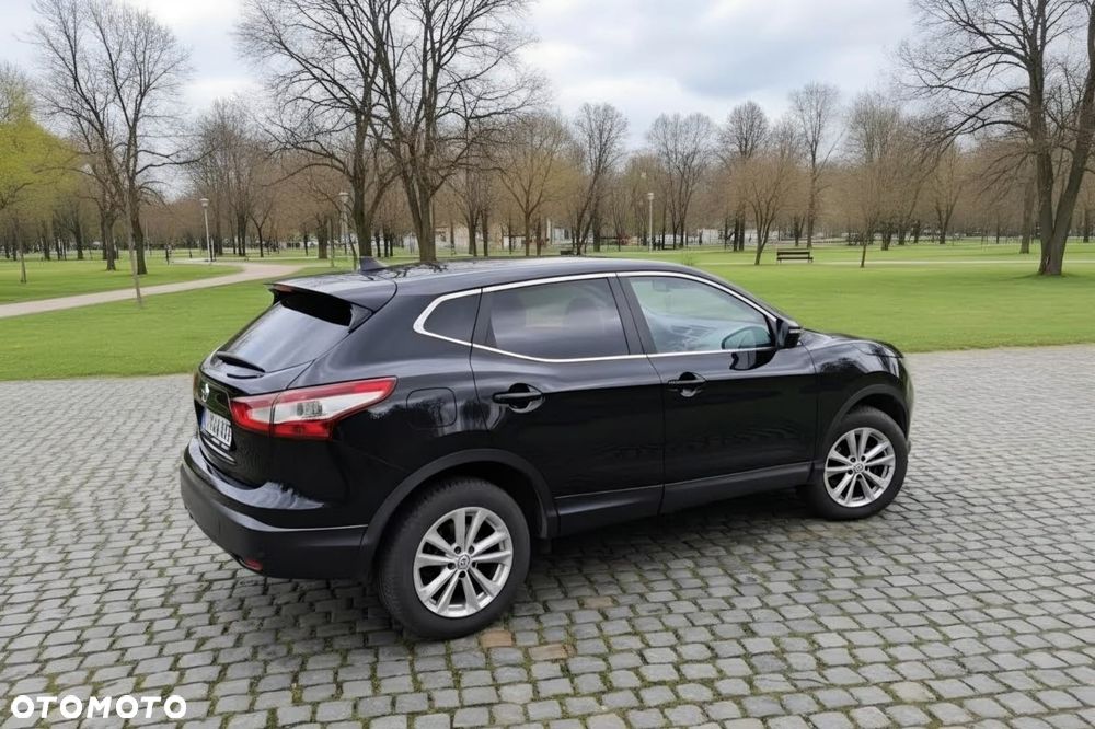 Nissan Qashqai - 2