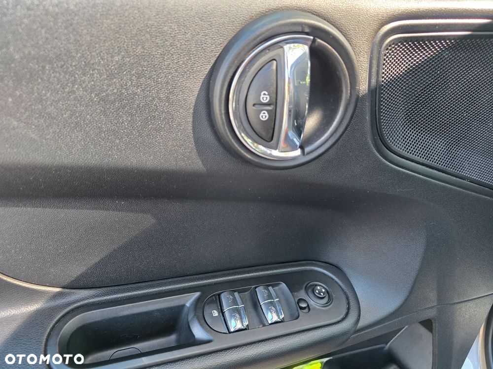 MINI Countryman Cooper D ALL4 - 7