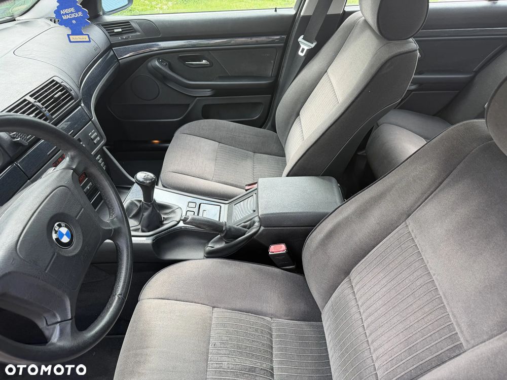 BMW Seria 5 528i - 14