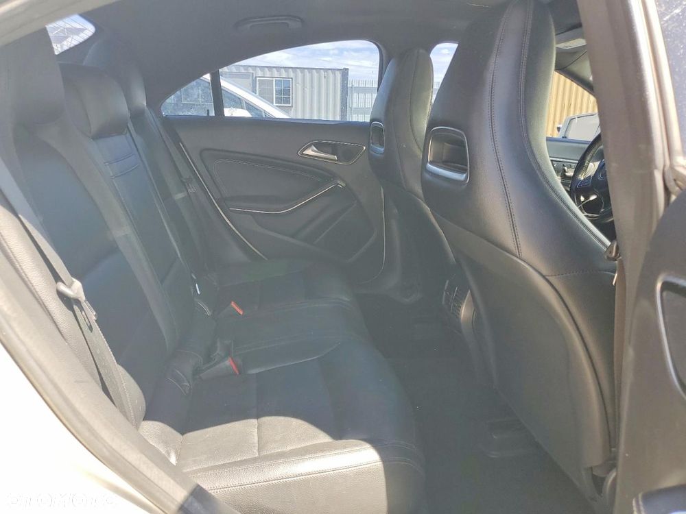 Mercedes-Benz CLA - 9