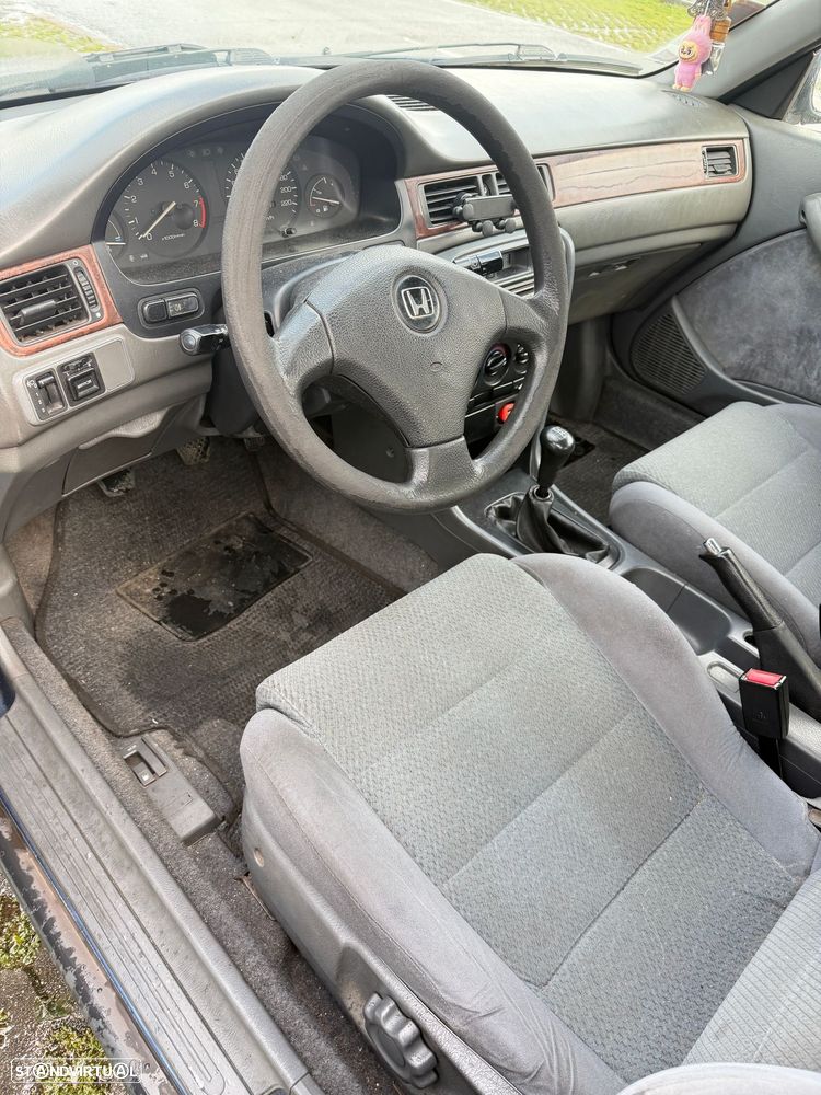 Honda Civic 1.4i - 12
