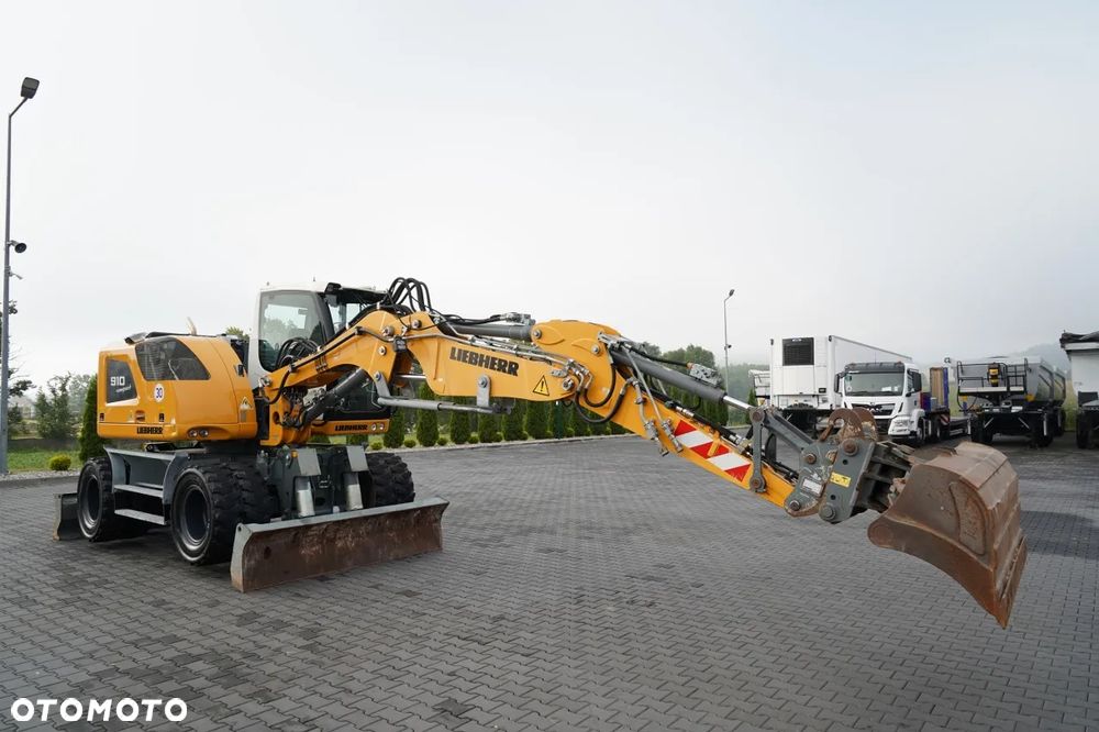Liebherr 910 COMPACT LITRONIC  / KOPARKA KOŁOWA / KLIMATYZACJA / KAMERA  / 2020 ROK / PO KONTRAKCIE SERWISOWYM - 8