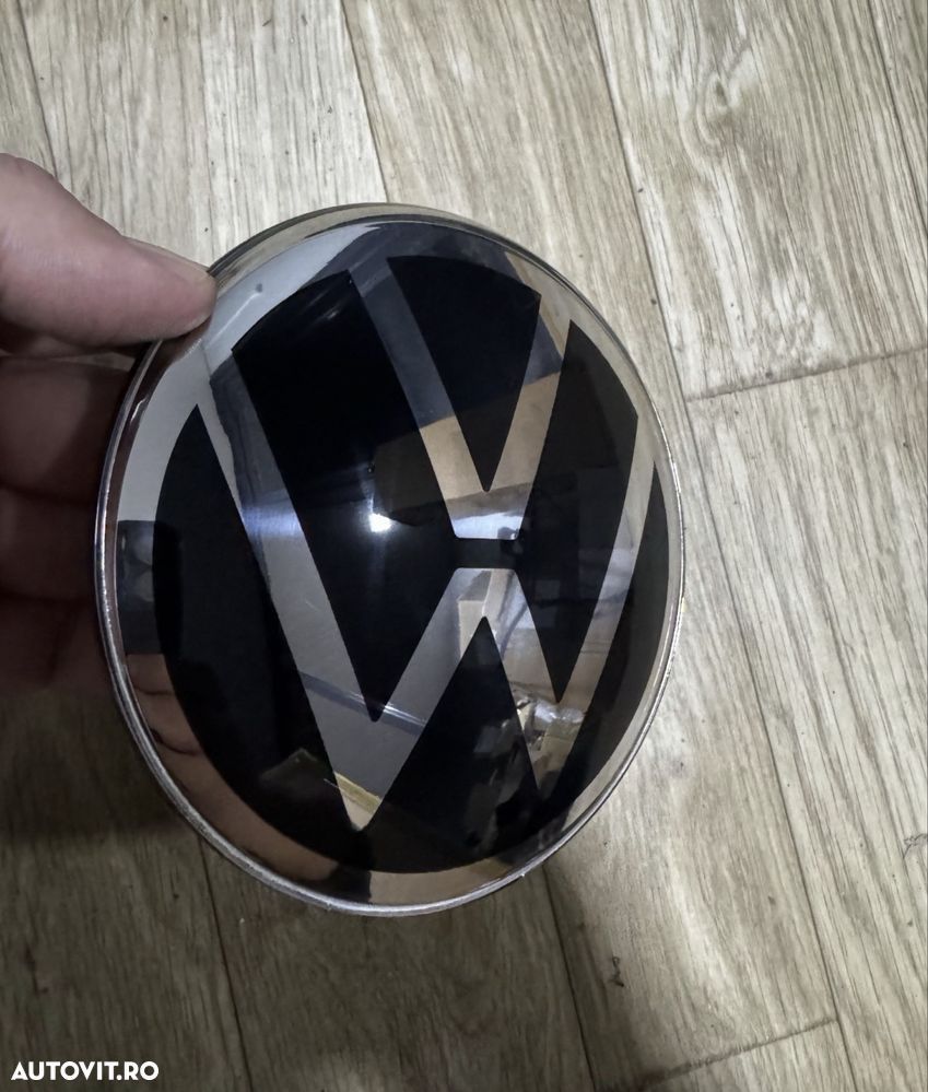Emblema Radar Sigla Logo Radiator Vw Distronic Vw Passat B8.5 GOLF 8 Facelift 2020+ - 1