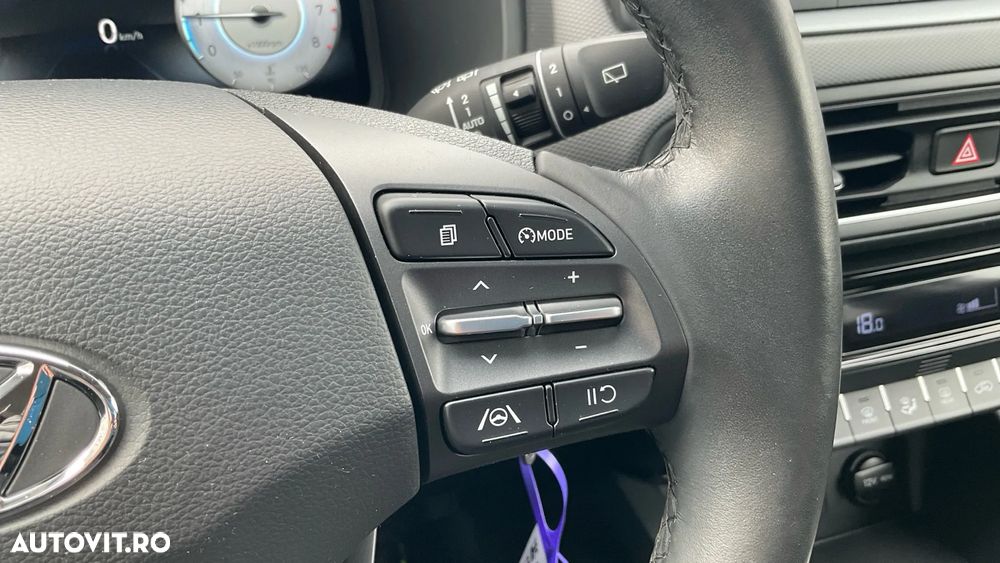 Hyundai KONA - 25