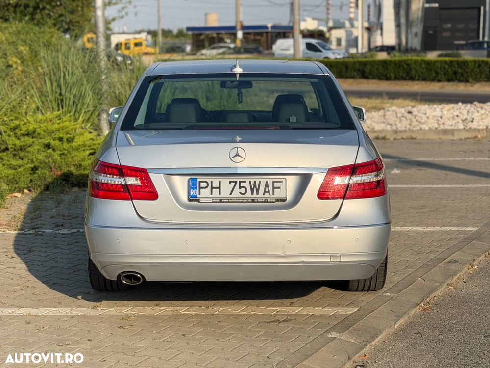 Mercedes-Benz E 250 BlueEFFICIENCY 7G-TRONIC Avantgarde - 12