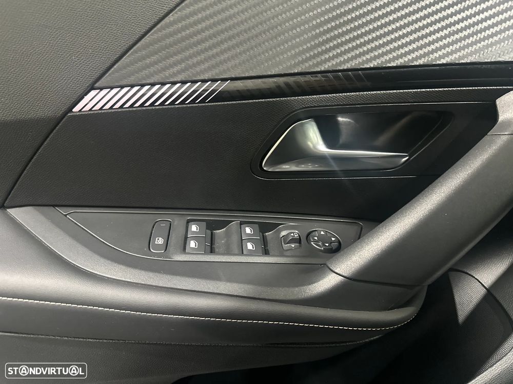 Peugeot 2008 1.2 PureTech Style - 11