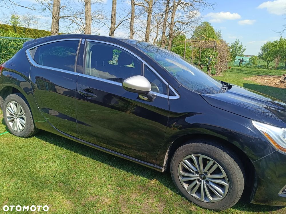 Citroën DS4 e-HDi 115 Chic - 8