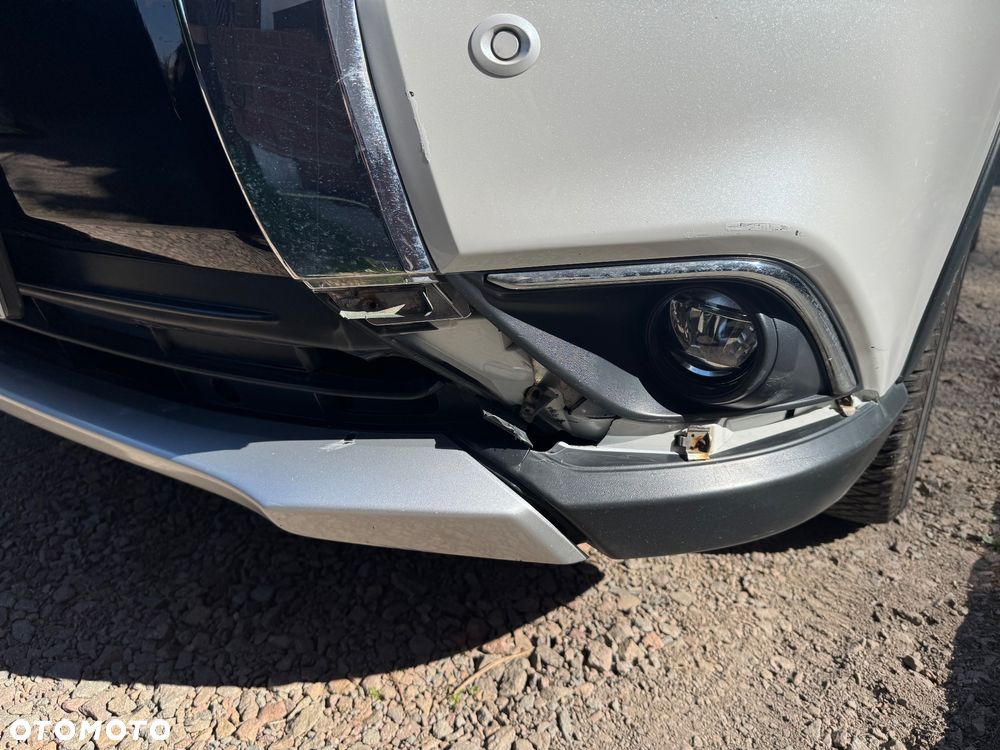 Mitsubishi Outlander 2.0 Intense + Navi 4WD CVT - 17