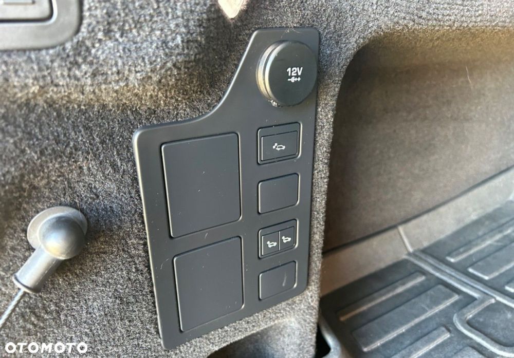 Land Rover Discovery - 18