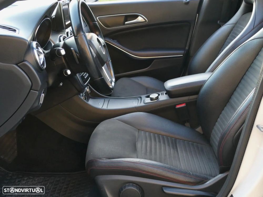 Mercedes-Benz CLA 220 CDI AMG Line Aut. - 26