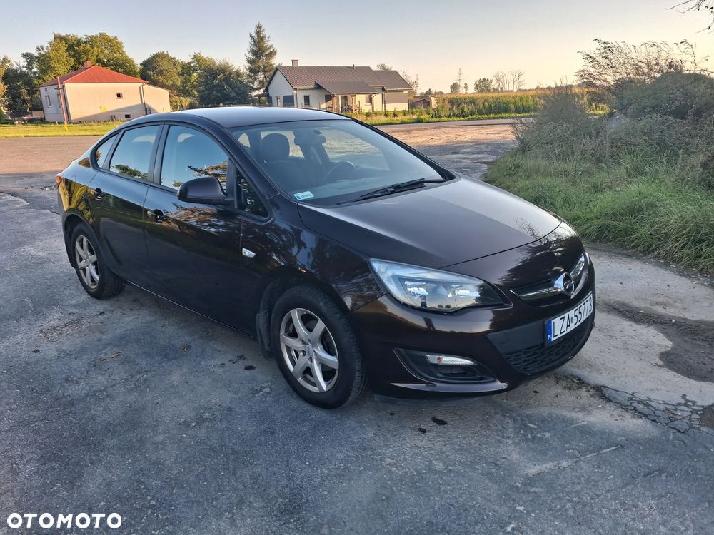 Opel Astra 1.6 - 11