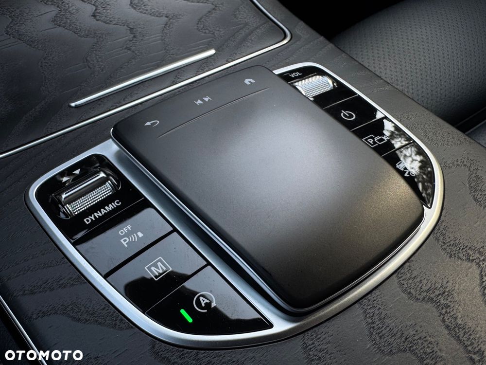 Mercedes-Benz GLC 200 d - 36
