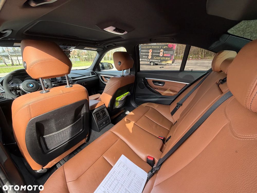 BMW Seria 3 330i xDrive Edition M Sport Shadow - 4