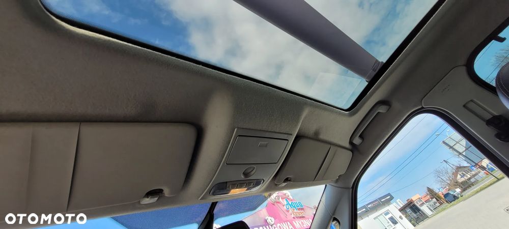 Ford S-Max 2.5 Titanium - 27