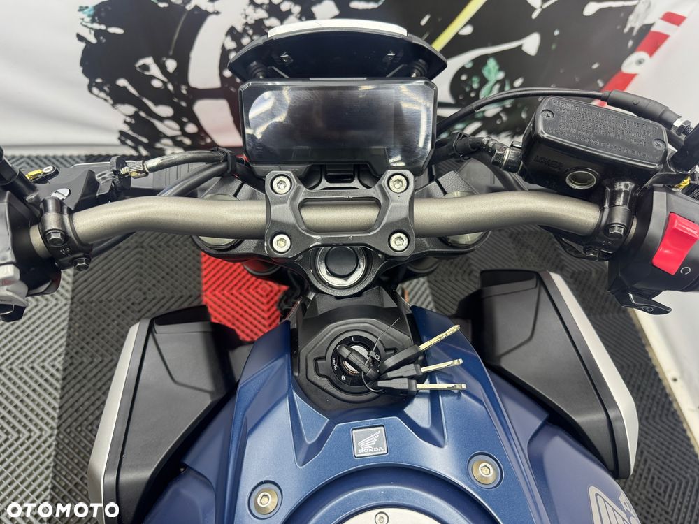 Honda CB - 25