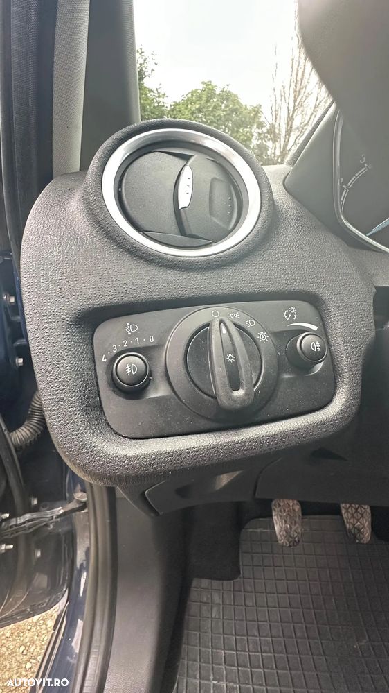 Ford Fiesta - 16