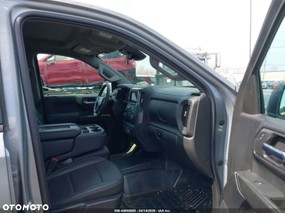 Chevrolet Silverado - 11