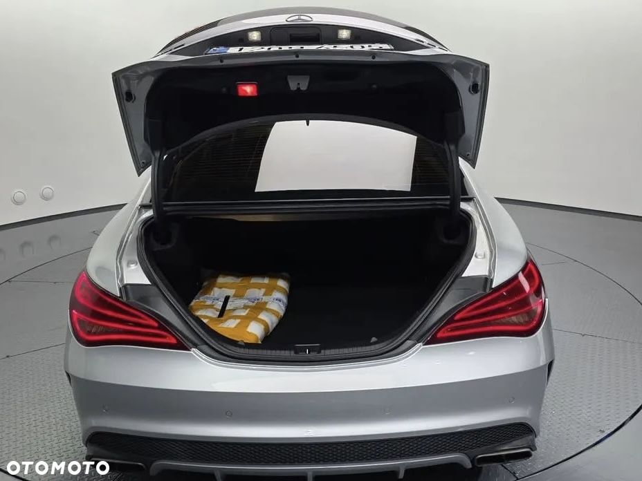 Mercedes-Benz CLA AMG 45 4Matic 7G-DCT - 16