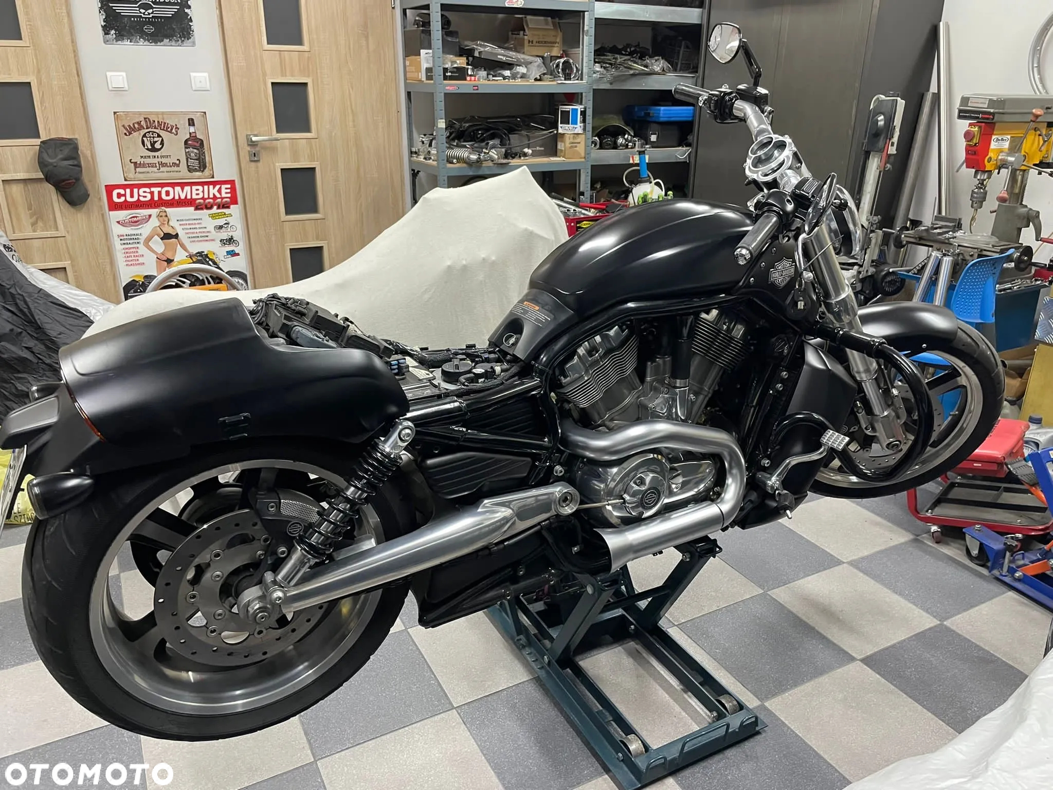 Harley-Davidson V-Rod Muscle - 24