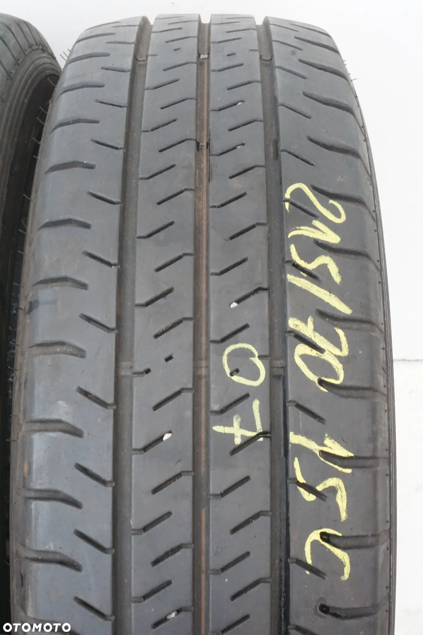 215 70 15C Falken Linam Van01  20r FV - 4