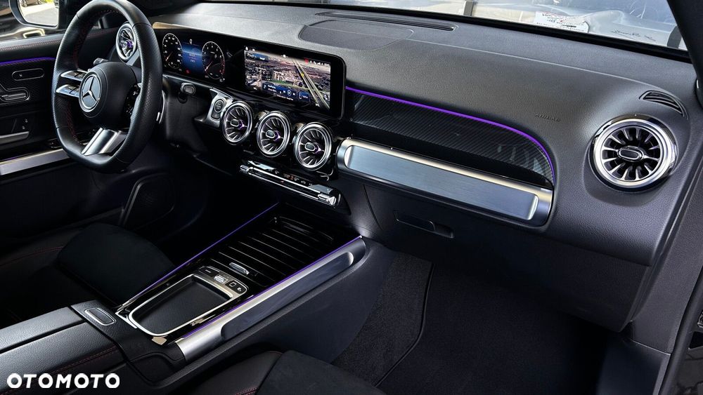 Mercedes-Benz GLB 200 AMG Line 7G-DCT - 23