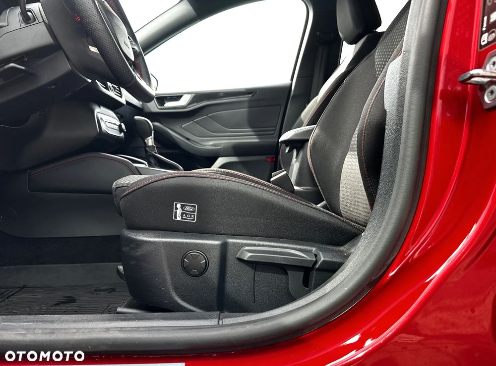 Ford Focus 1.0 EcoBoost mHEV ST-Line X - 20