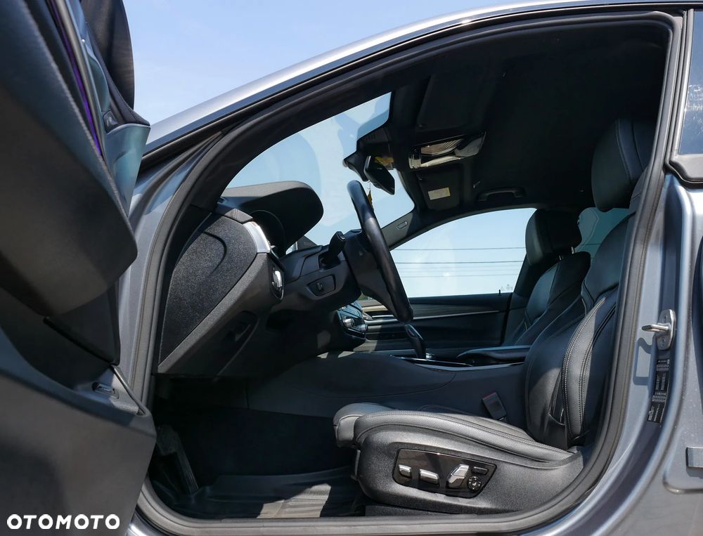 BMW 6GT 620d Luxury Line - 12