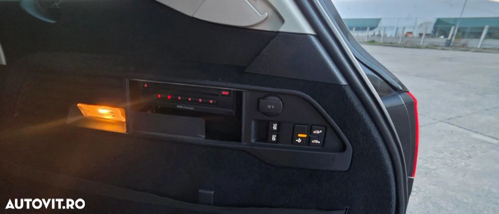 Volkswagen Touareg 3.0 V6 TDI BMT - 17