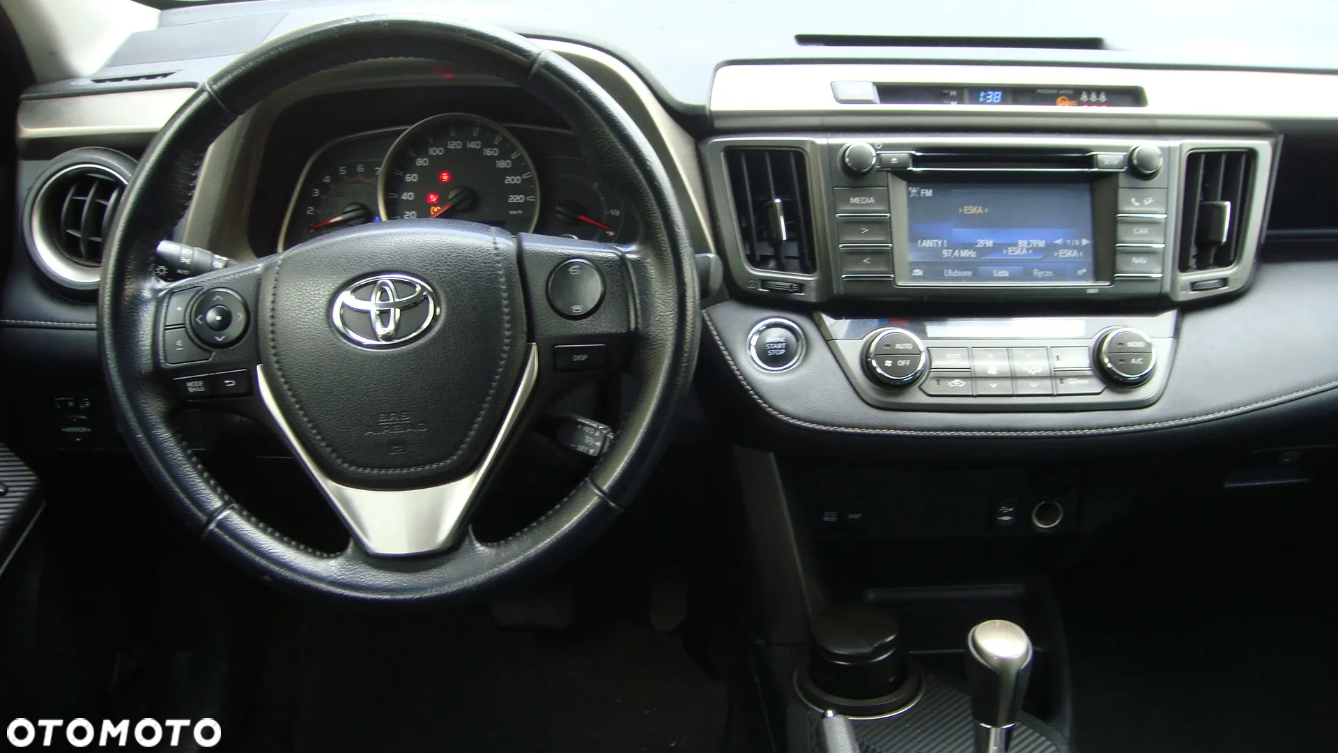 Toyota RAV4 2.2 D-CAT Premium - 9