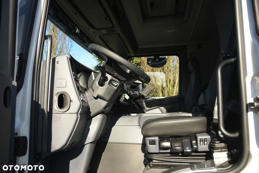 Scania P 250///* 2015///* PRZEB. JEDYNE 298TYŚ KM///* 18000KG///* HDS///* 3 STRONNY WYWROT//* /WAGA///* STAN BARDZO DOBRY - 19