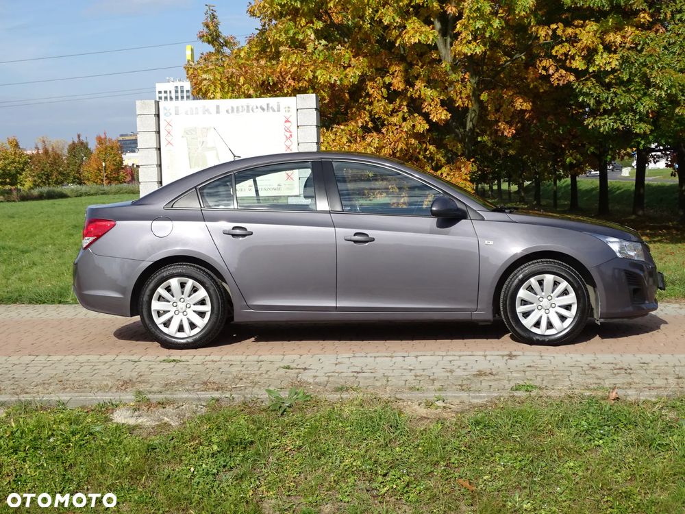 Chevrolet Cruze - 28