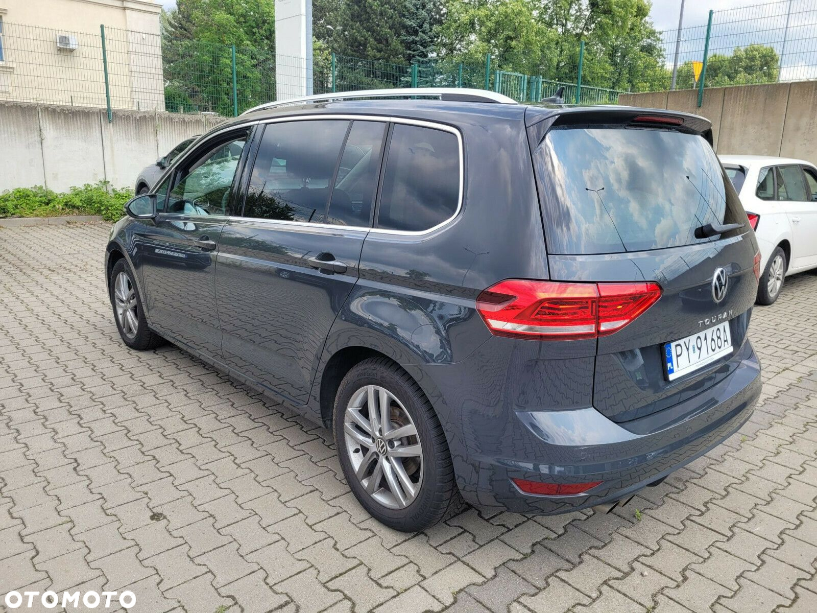Volkswagen Touran 2.0 TDI BMT Highline DSG - 4