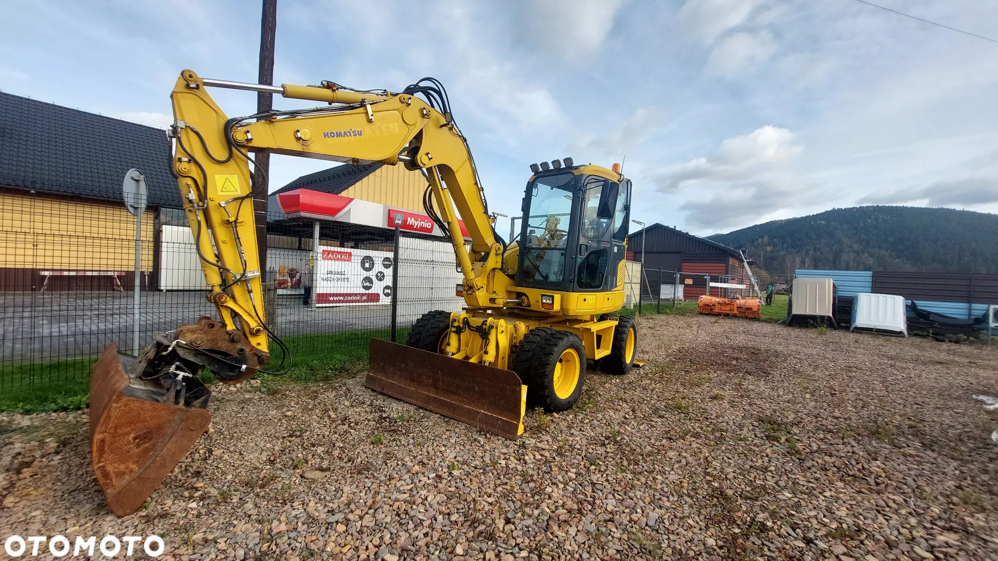 Komatsu PW 98MR - 10