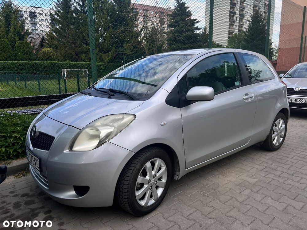Toyota Yaris - 1