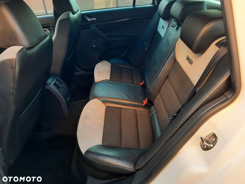 Skoda Octavia 2.0 TDI CR DPF RS - 15