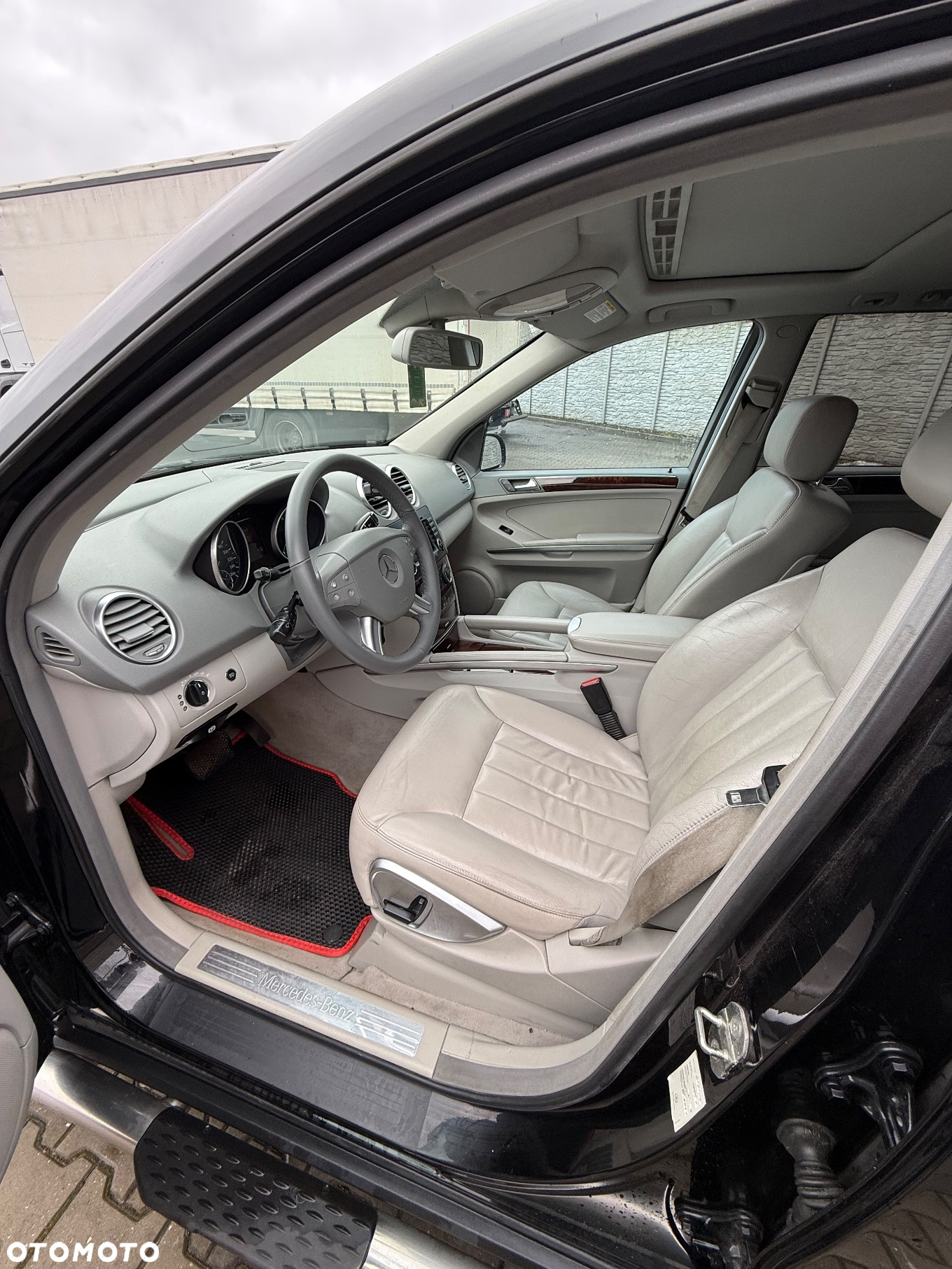 Mercedes-Benz ML - 10
