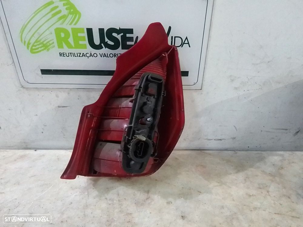 Farolim Stop Esq Citroen C2 (Jm_) - 3