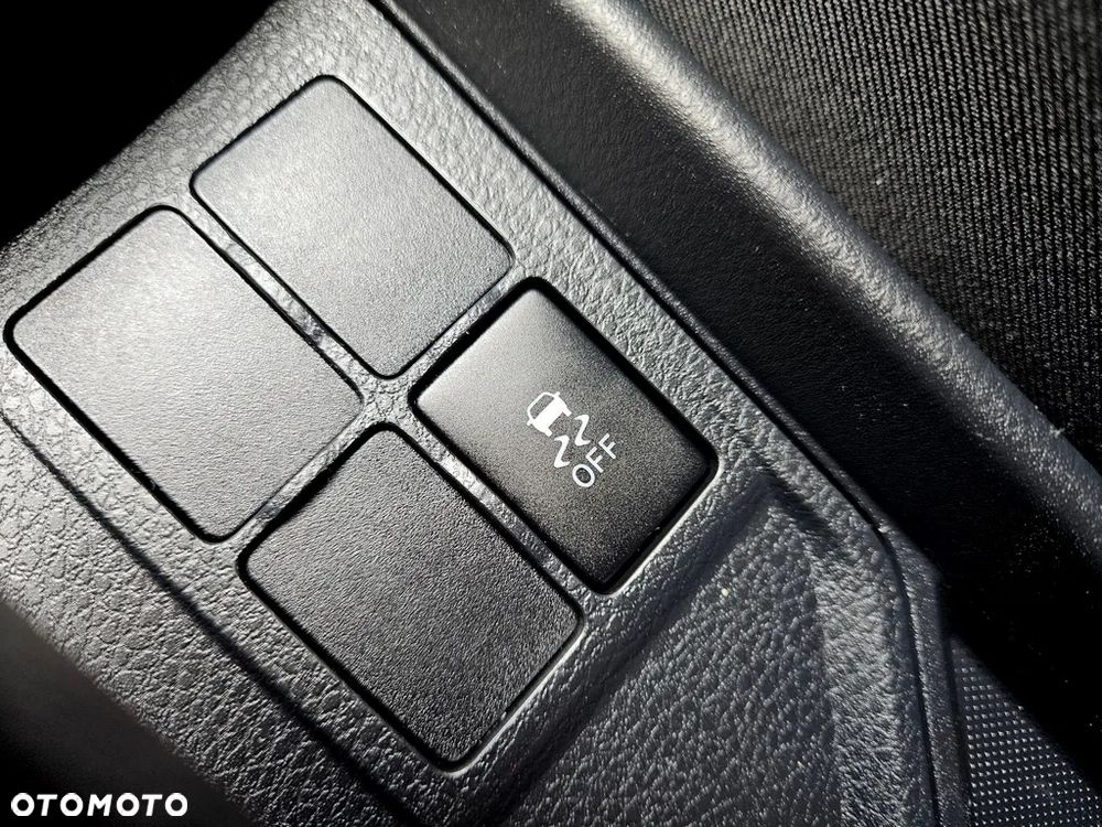 Toyota Yaris - 30