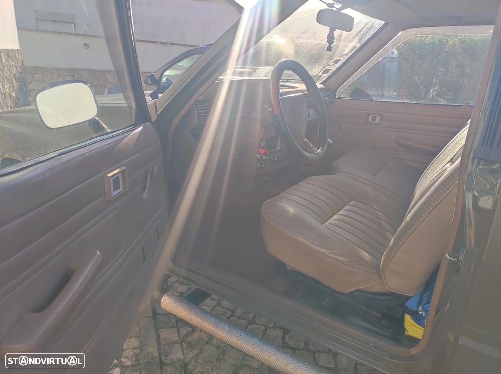 Toyota Hilux - 10