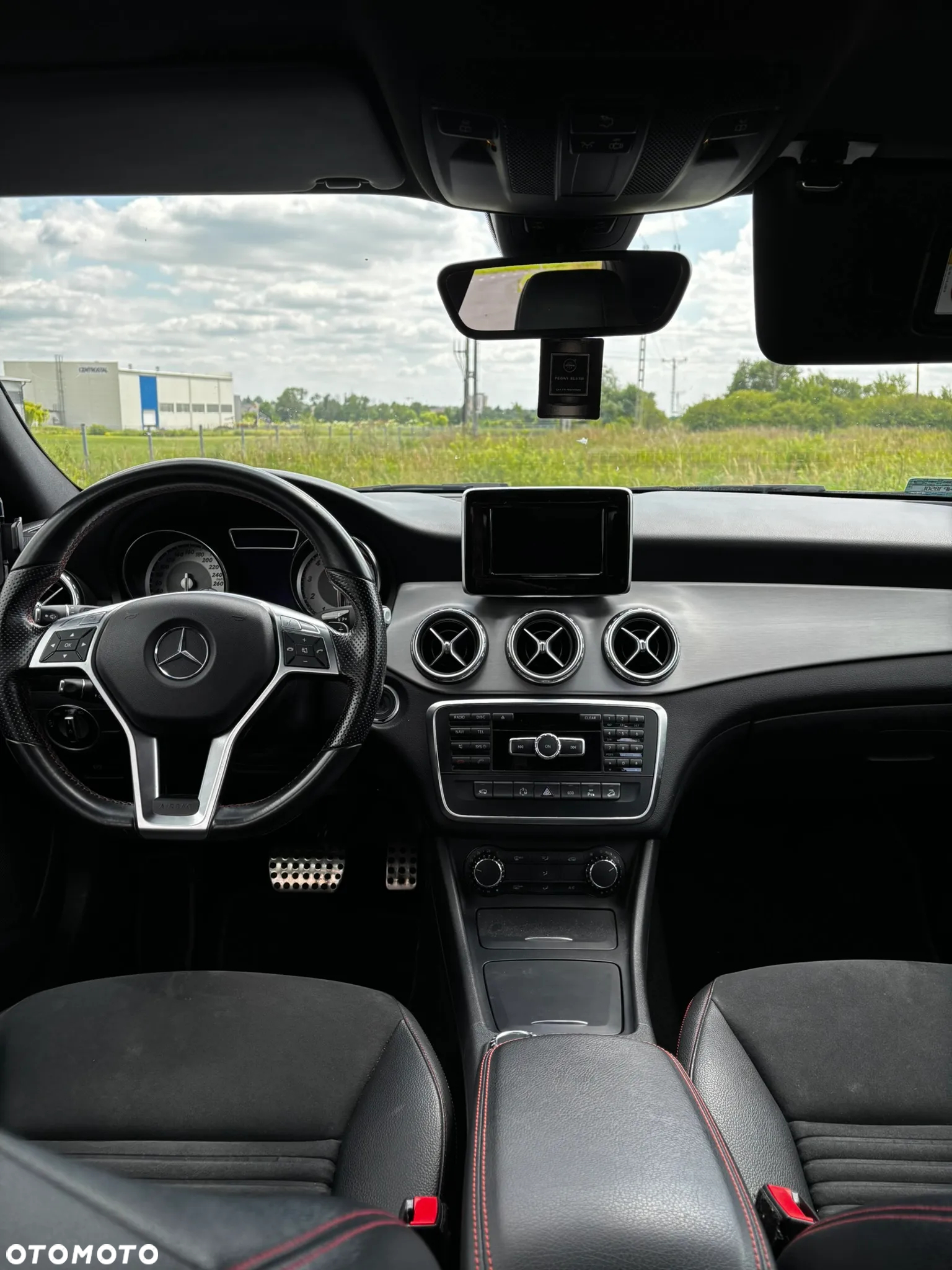 Mercedes-Benz GLA 250 4-Matic - 10