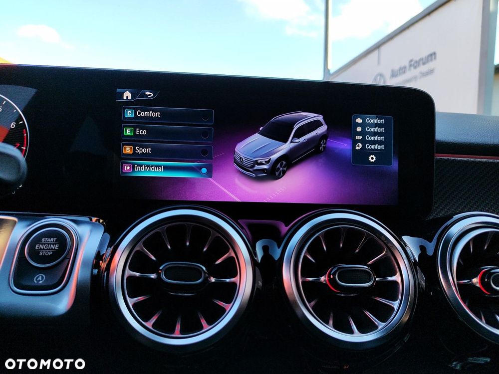 Mercedes-Benz GLB 200 AMG Line 7G-DCT - 28