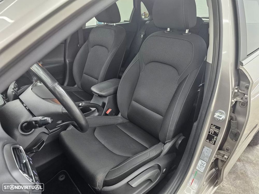 Hyundai i30 1.0 T-GDI Style — fotografia 12