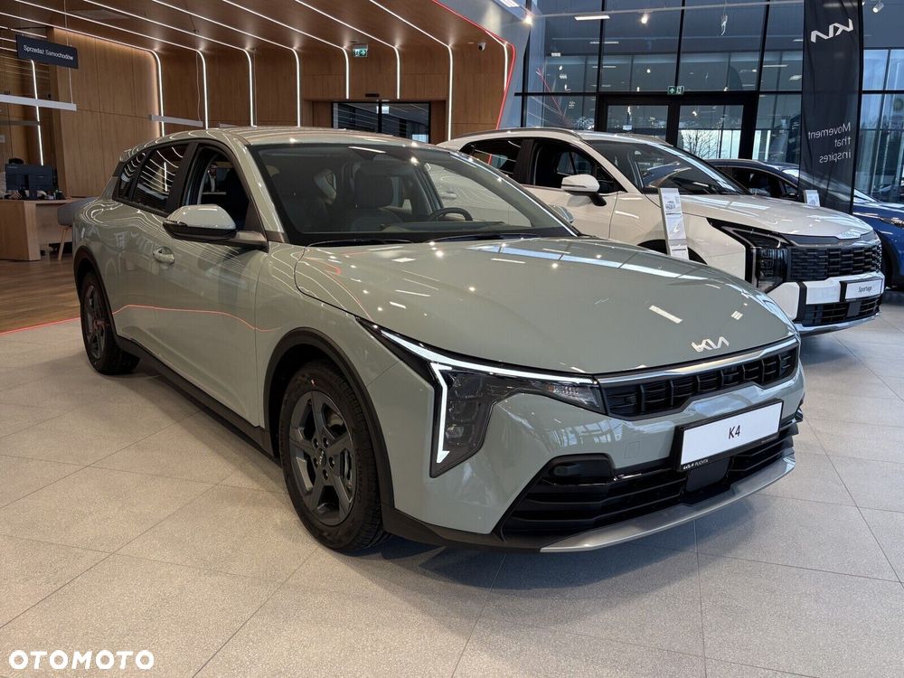 Kia K4 - 1