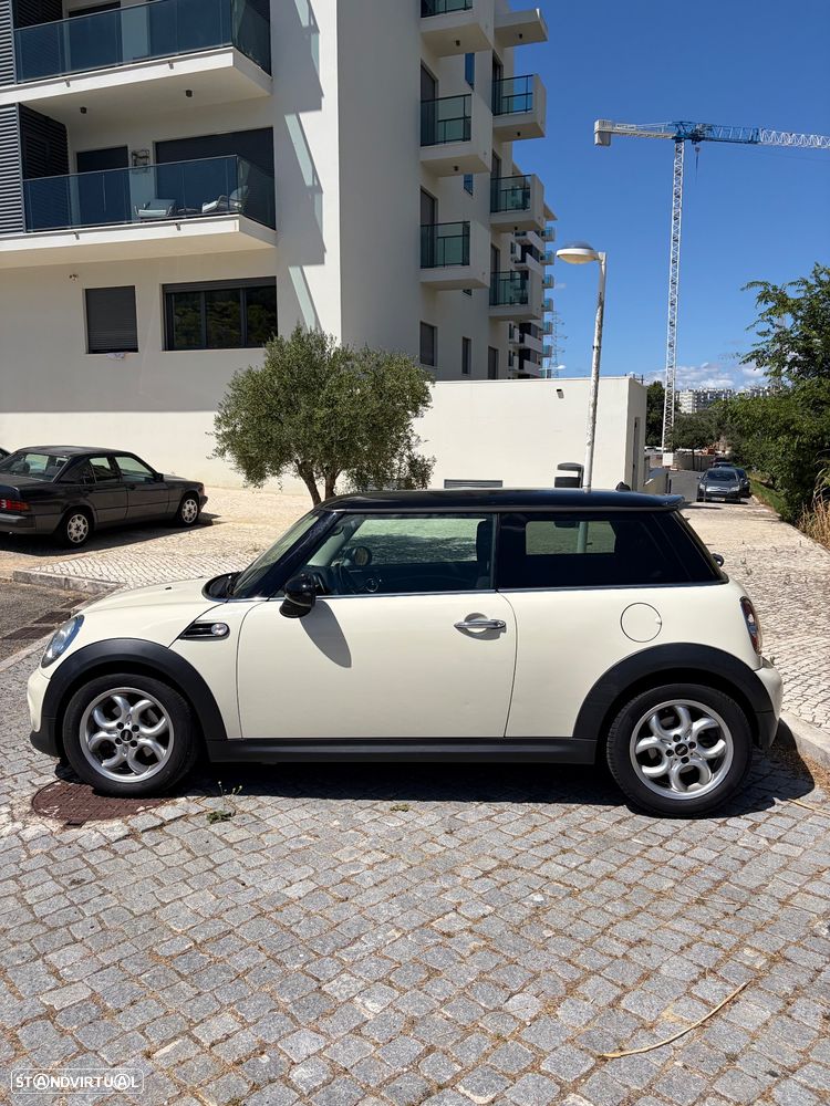 MINI 3 Portas Cooper D - 8