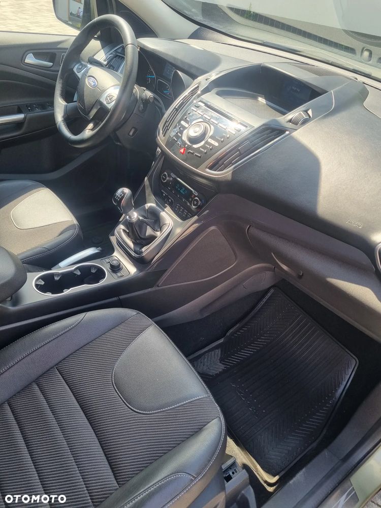 Ford Kuga 1.6 EcoBoost 2x4 Individual - 19